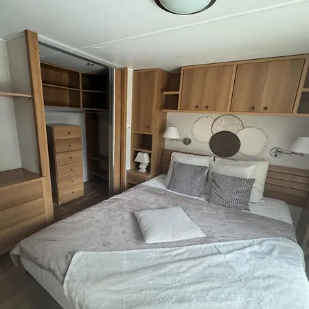 Kamp alanı Mobil Avec Rampe D'acces - 4 Pers. - Api-1-52-2157 Grayan-et-l'Hopital
